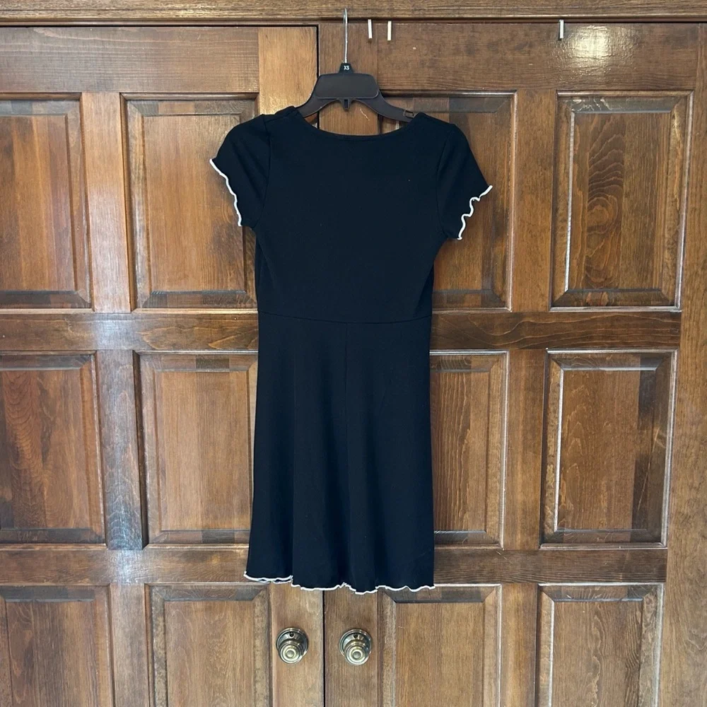 NWT See You Monday Black & White Trim Fit & Flare Mini Dress Large Cap Sleeve - Picture 5 of 10